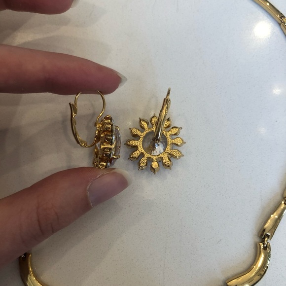 BNWT necklace and earrings jewelry set - Picture 5 of 6